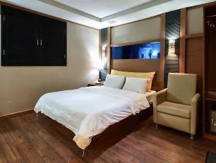 Noblesse, Yeoksam Hotel