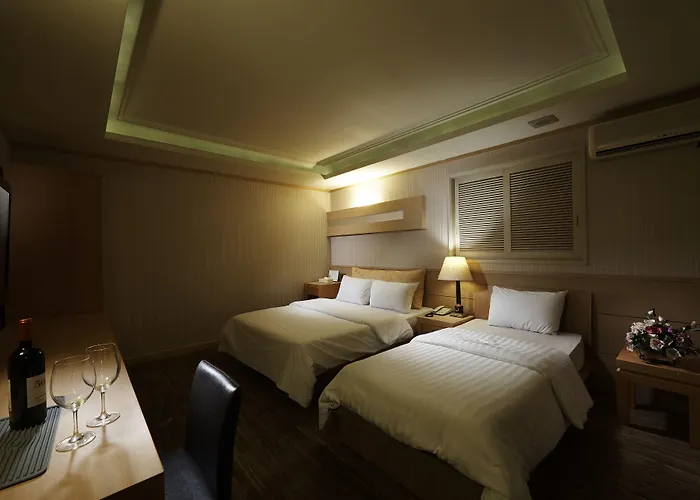 Hotel Noblesse, Yeoksam 2*