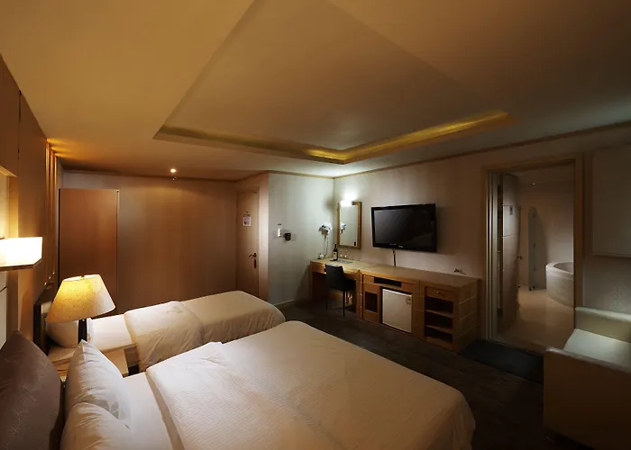 Hotel Noblesse, Yeoksam 2*