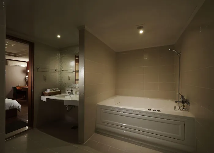 Hotel Noblesse, Yeoksam Seoul